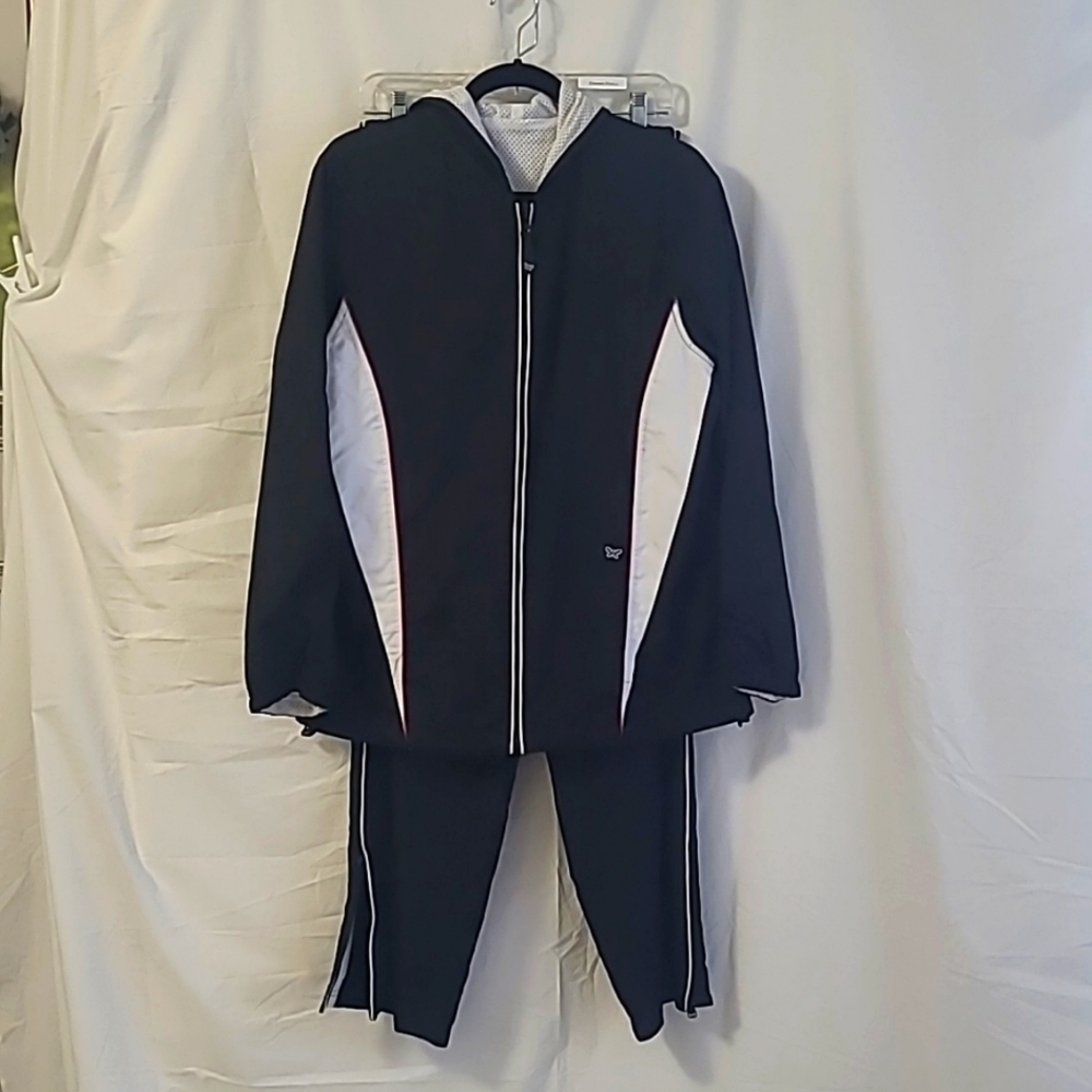Weekenders workout jacket & pants. Medium.   Black & white. Reversable.